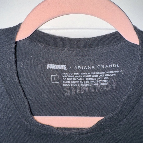 Ariana Grande Fortnite t shirt sz large - Picture 3 of 5